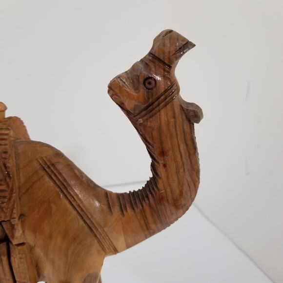 Hand carved wooden camel sculpture - Picture 6 of 9